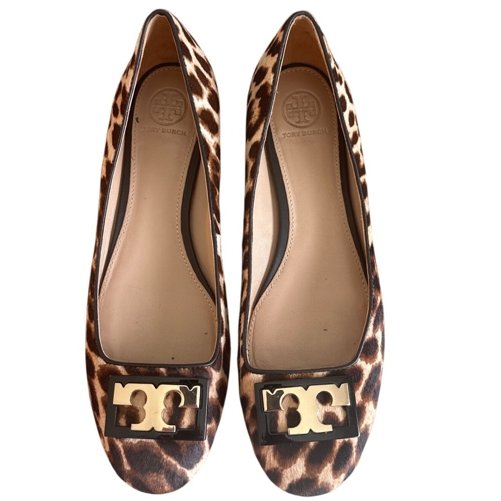 Tory Burch Gigi Leopard Calf Hair Pump 8.5 Gold Double T Logo Low Heel